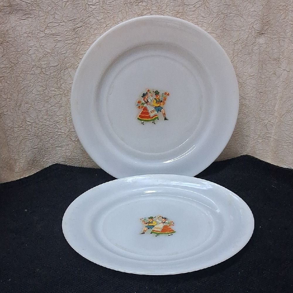 2 Pc. Vtg. Czech Childrens Plates Featuring Couple In Traditional Folk Costumes.